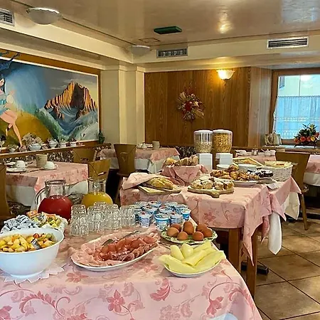 Alpino Hotel
