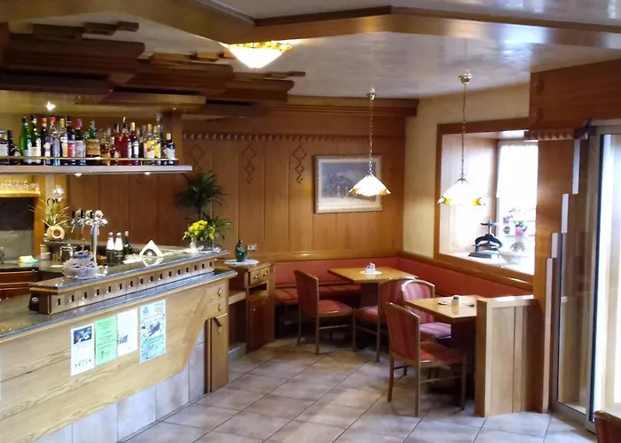 Alpino Hotel